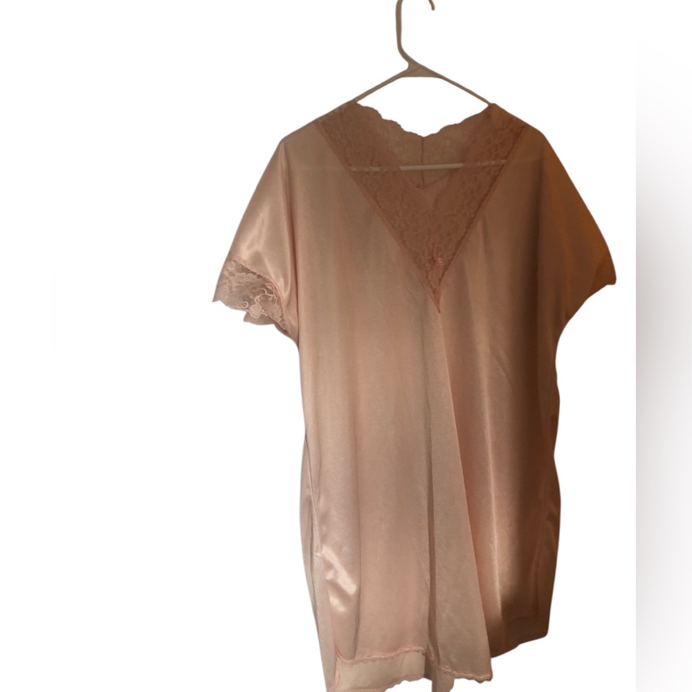 AVON Pink Lace Trim Nightgown